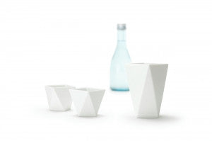 Sake Cups and Flask 'Shuki' by +d